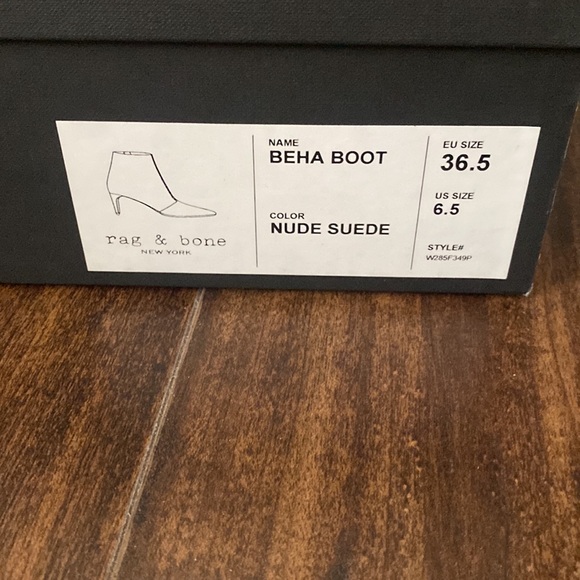 Beautiful Suede Nude Booties Rag and Bone - Picture 3 of 5